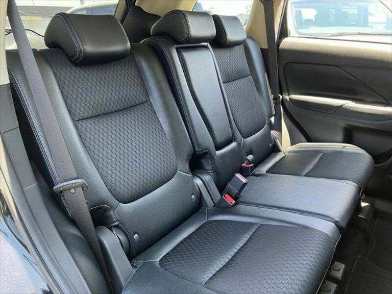 OUTLANDER PHEV