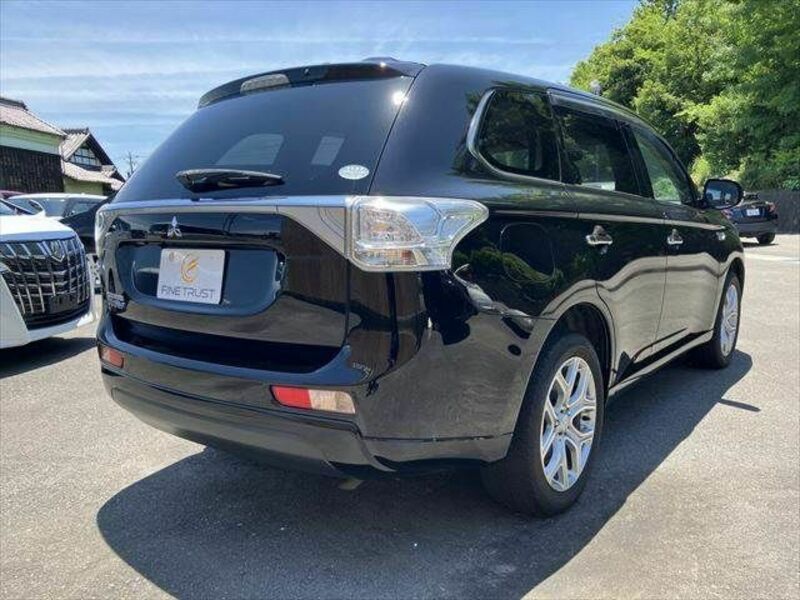 OUTLANDER PHEV