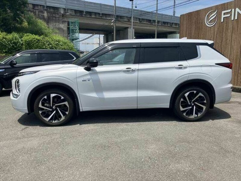 OUTLANDER PHEV