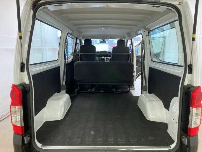 NV350 CARAVAN