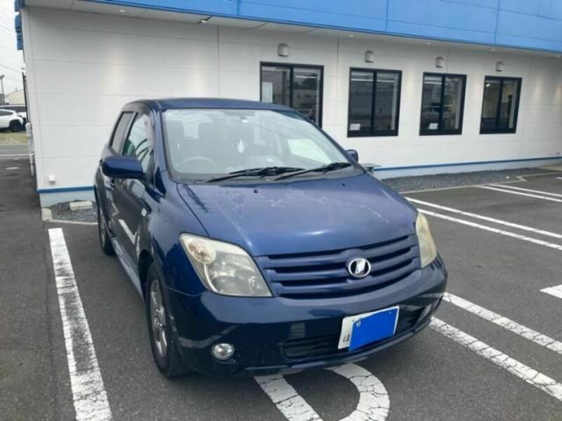 TOYOTA IST