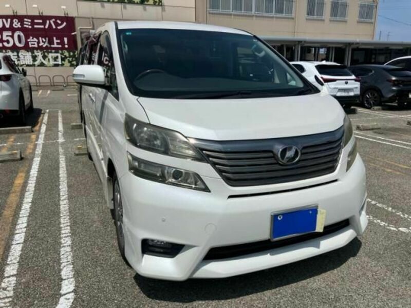 TOYOTA VELLFIRE