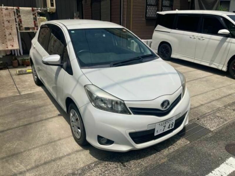 TOYOTA VITZ