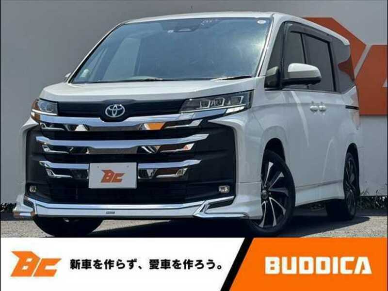 TOYOTA NOAH