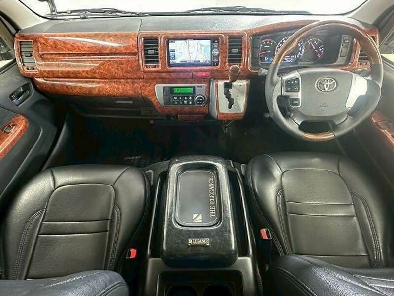HIACE VAN