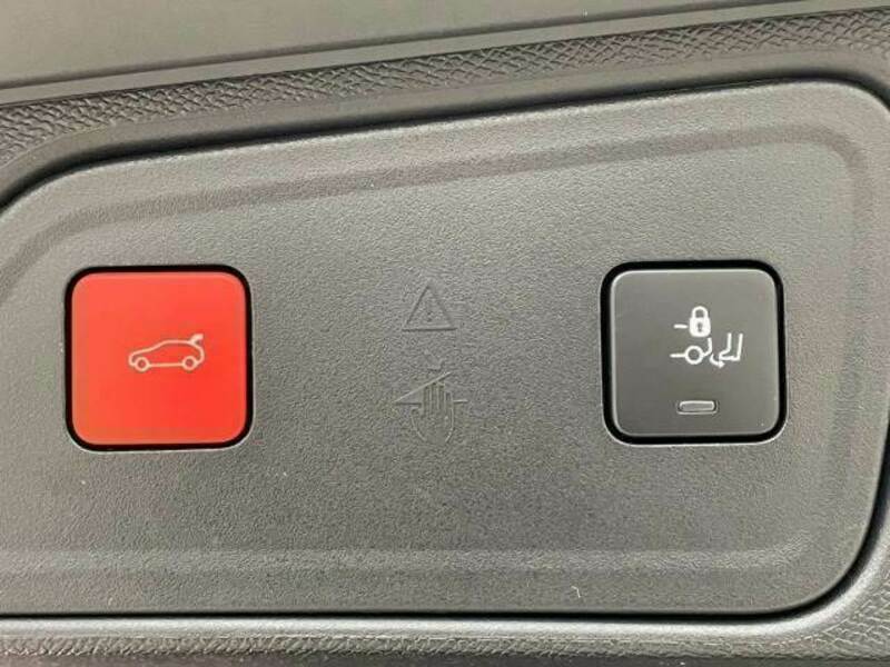 3008