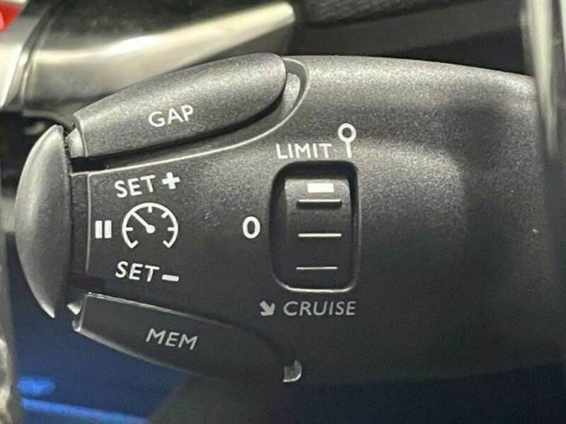 3008