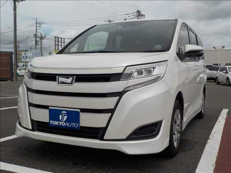 TOYOTA NOAH
