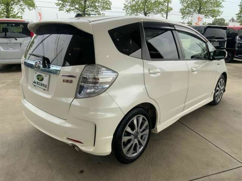 FIT HYBRID