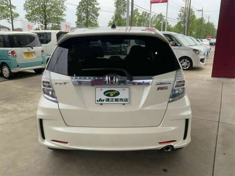 FIT HYBRID