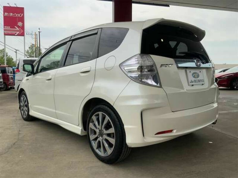 FIT HYBRID