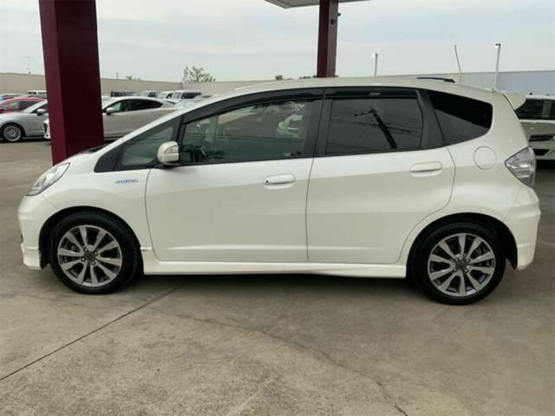 FIT HYBRID