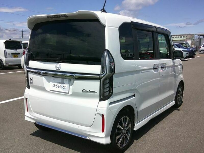 N BOX CUSTOM