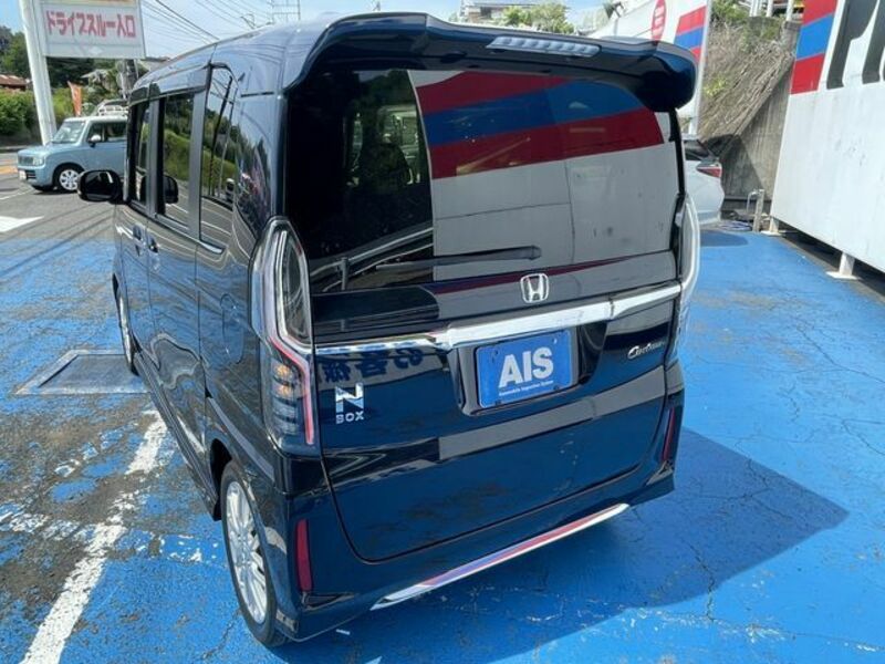 N BOX CUSTOM