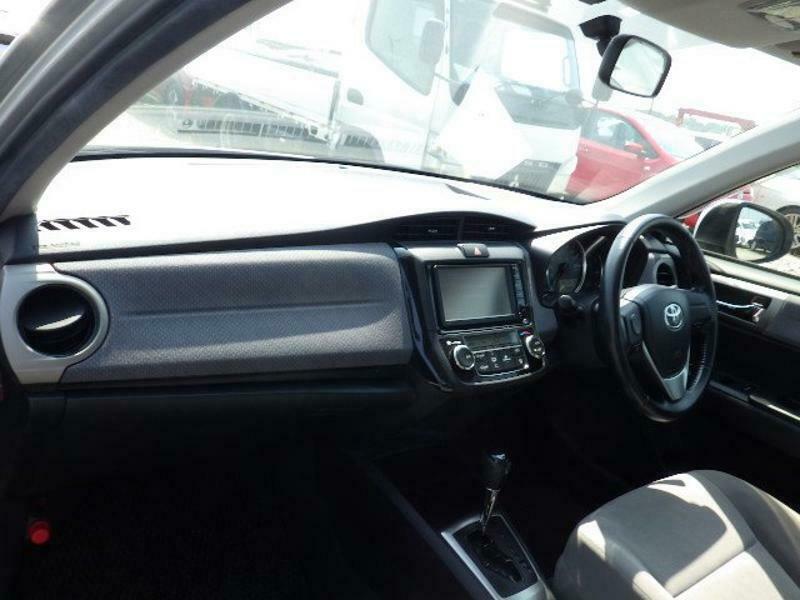 COROLLA AXIO