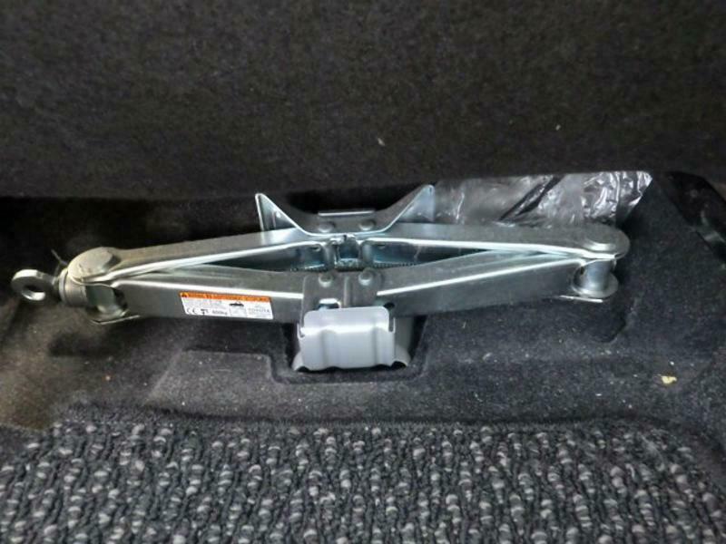 COROLLA AXIO