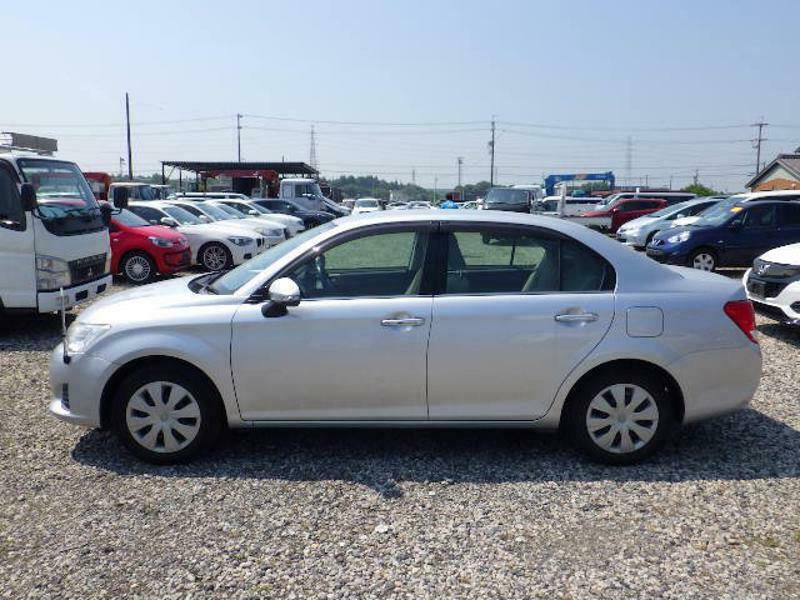 COROLLA AXIO