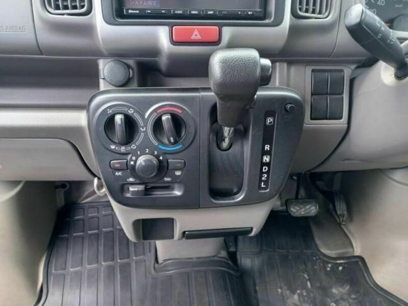 MINICAB VAN