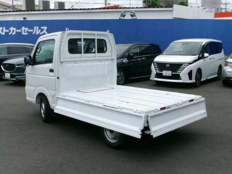 CLIPPER TRUCK
