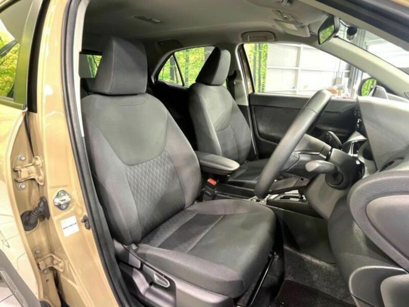 YARIS CROSS