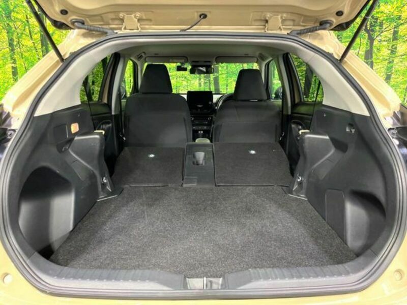 YARIS CROSS
