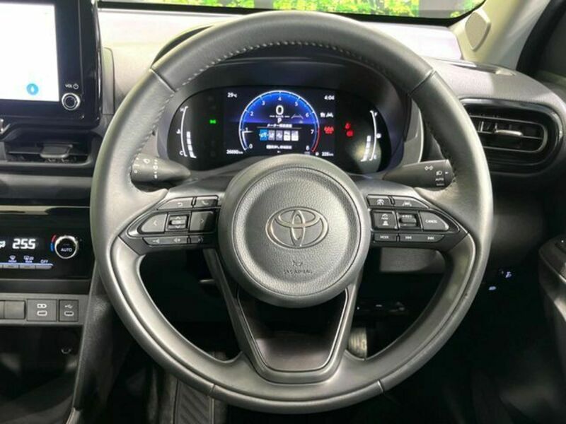 YARIS CROSS