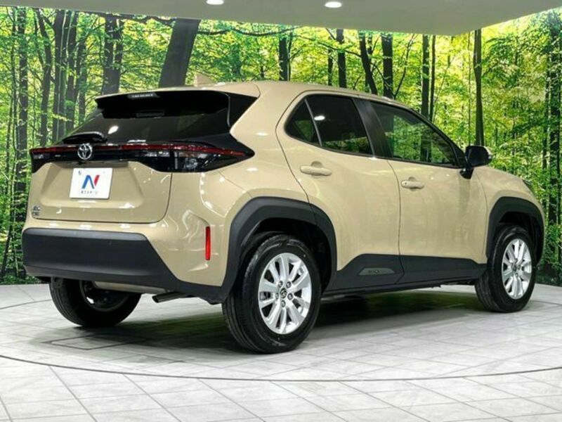 YARIS CROSS