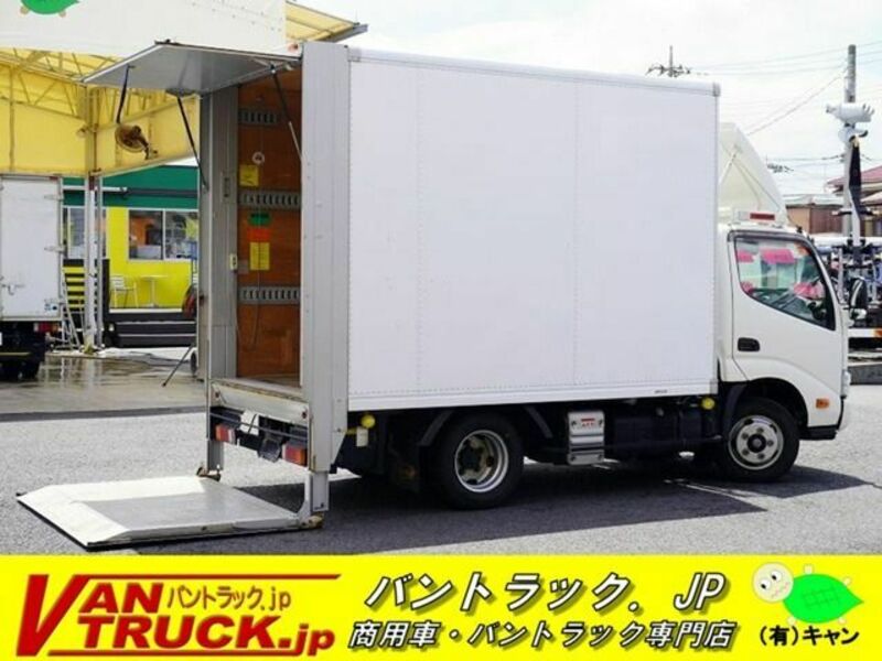 TOYOTA DYNA