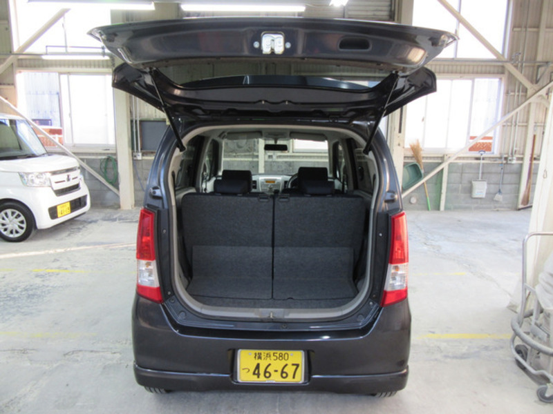 WAGON R
