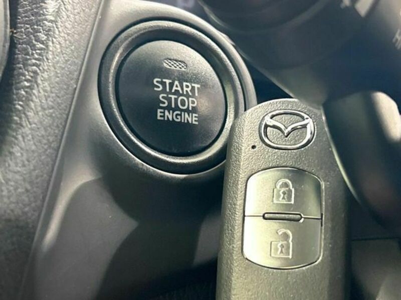 MAZDA2