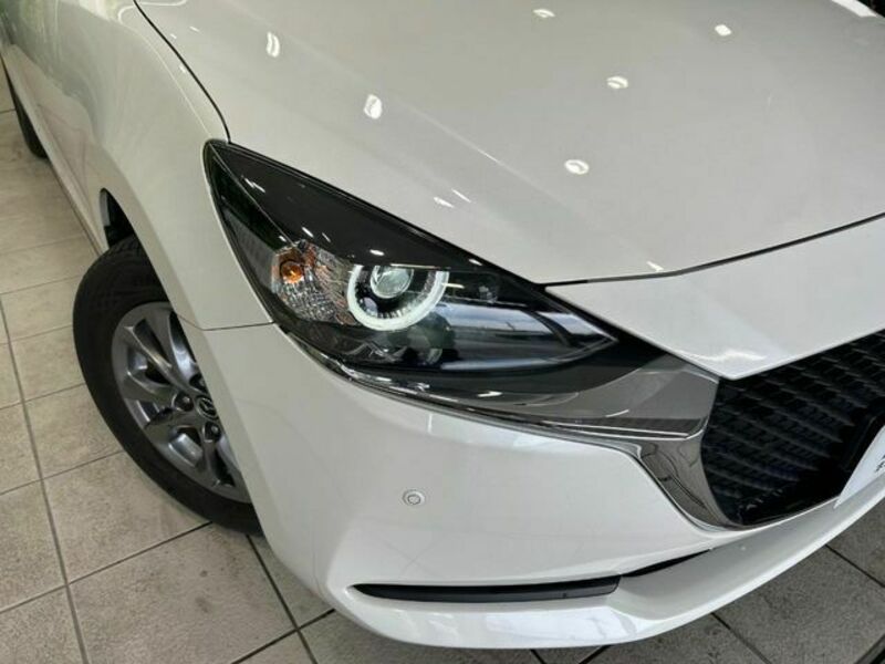 MAZDA2