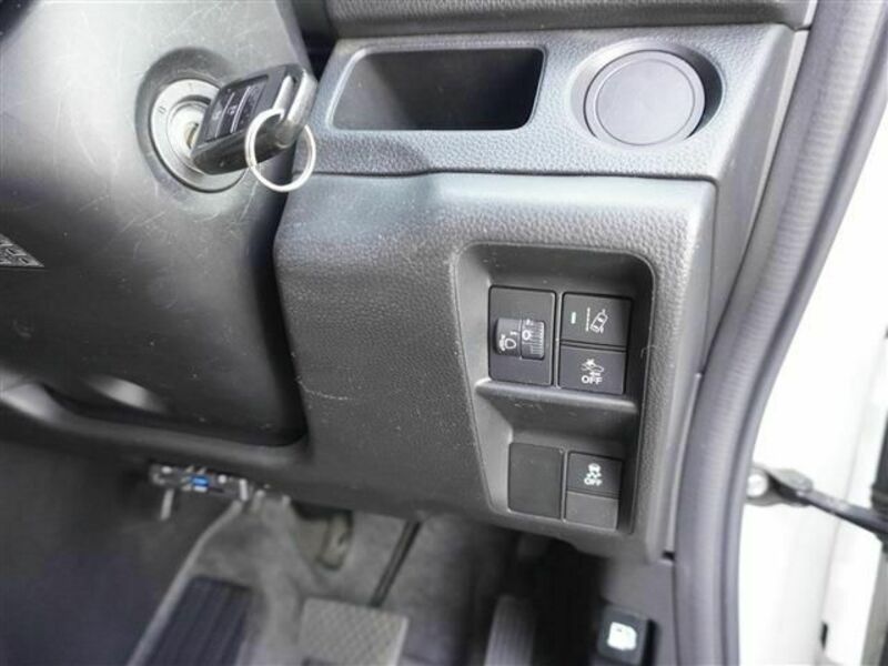 N-VAN