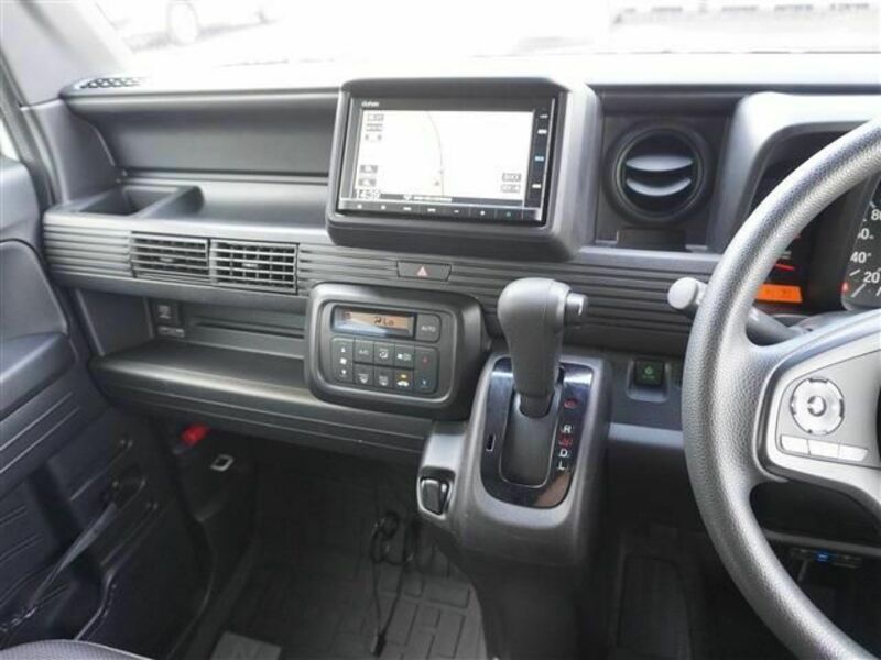 N-VAN