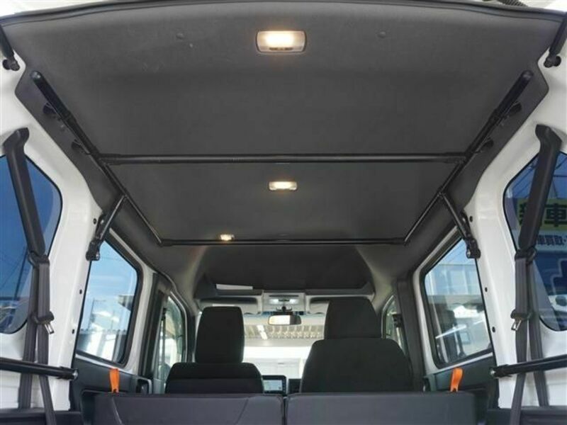 N-VAN