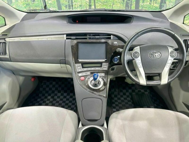PRIUS PHV
