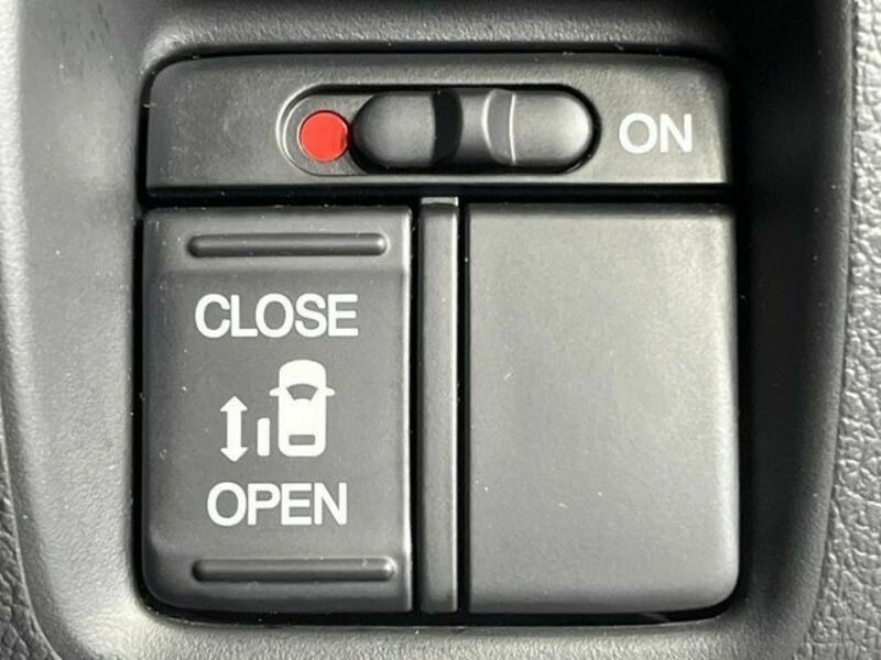 N BOX
