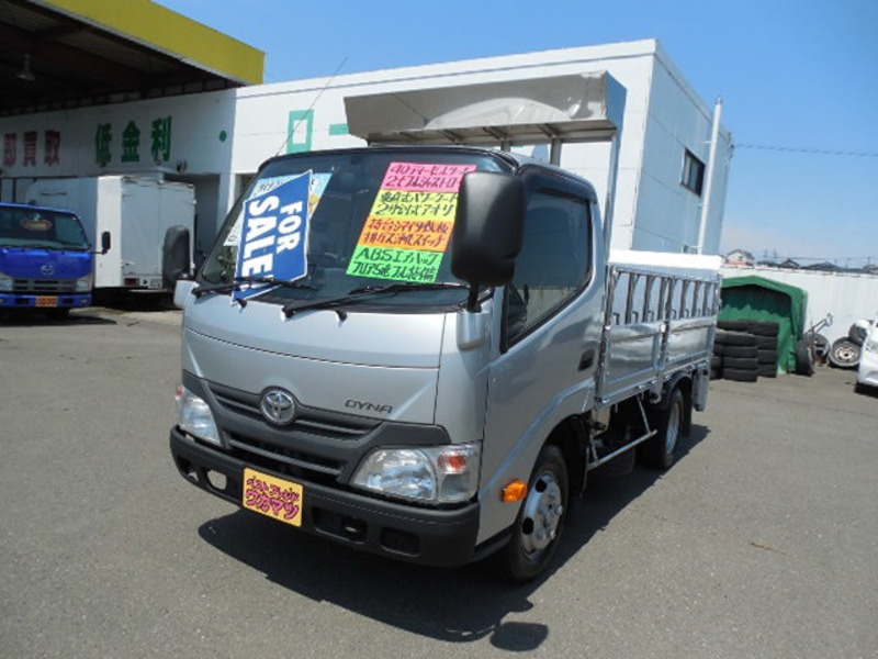 TOYOTA DYNA