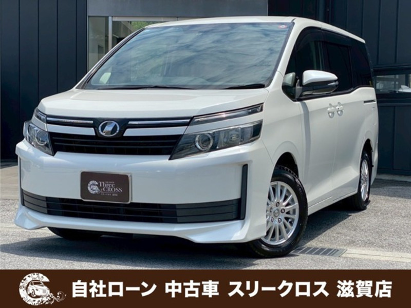 TOYOTA VOXY