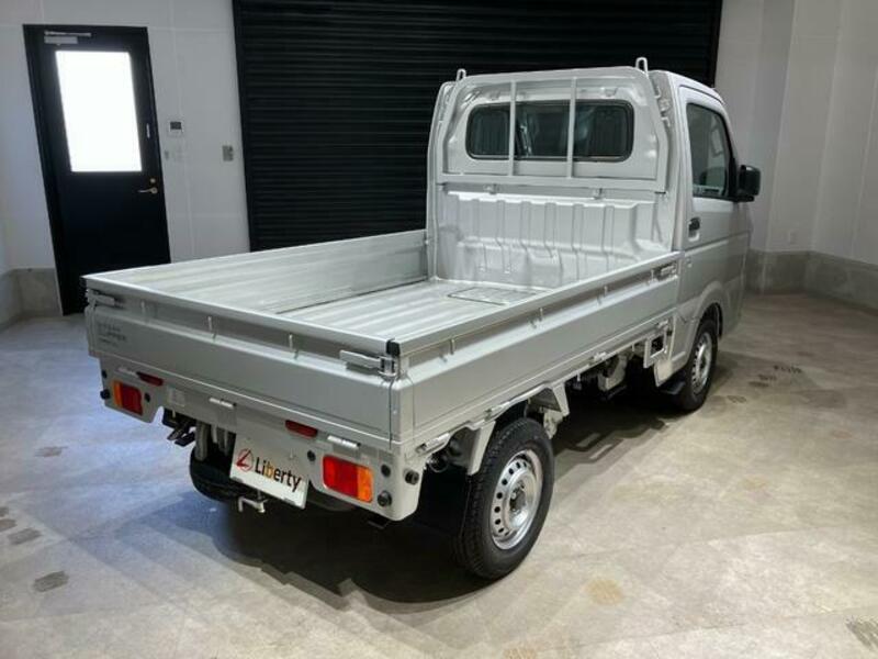 CLIPPER TRUCK