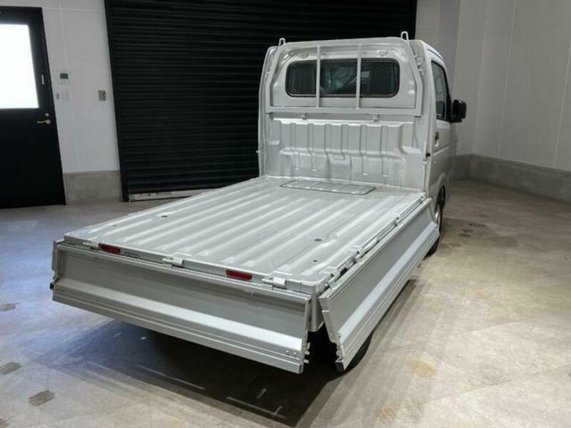 CLIPPER TRUCK