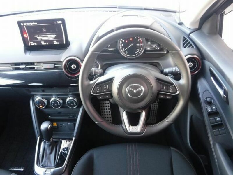 MAZDA2