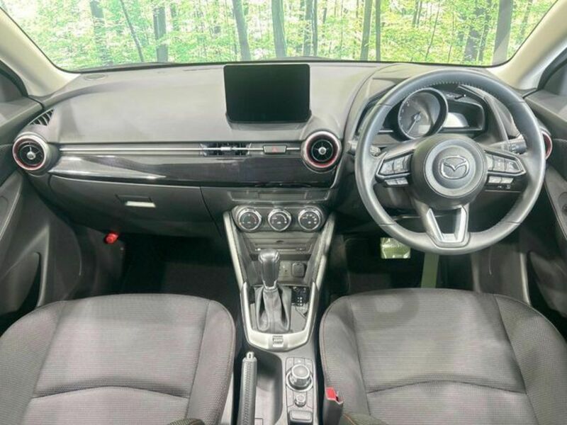 MAZDA2