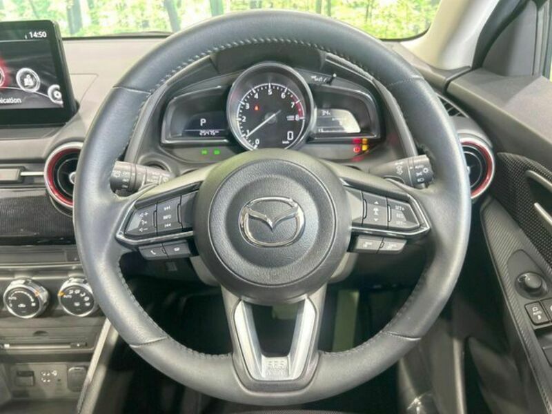 MAZDA2