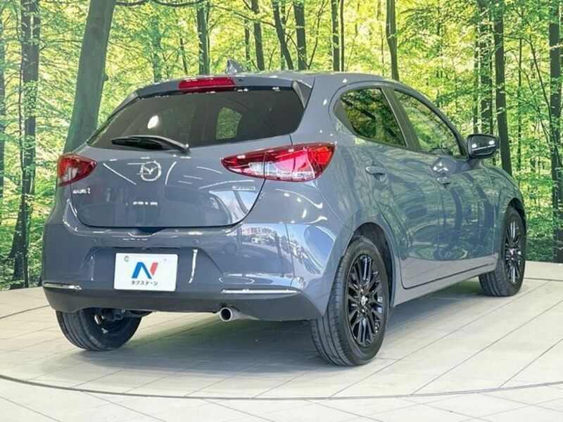 MAZDA2