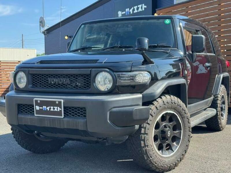 TOYOTA FJ CRUISER