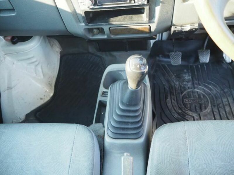 MINICAB TRUCK