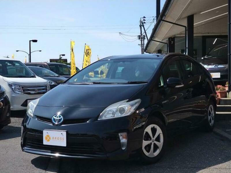 TOYOTA PRIUS
