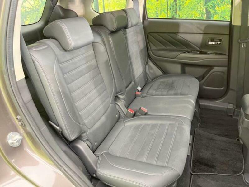 OUTLANDER PHEV