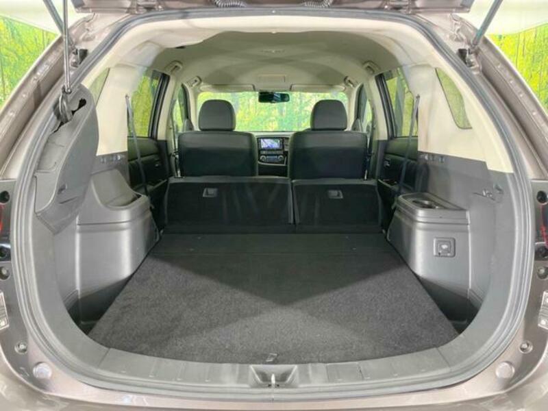 OUTLANDER PHEV