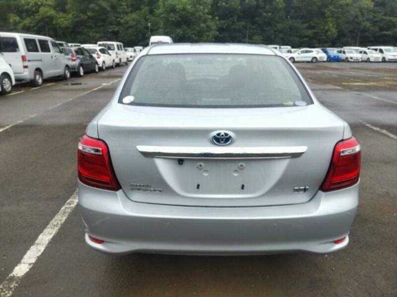 COROLLA AXIO